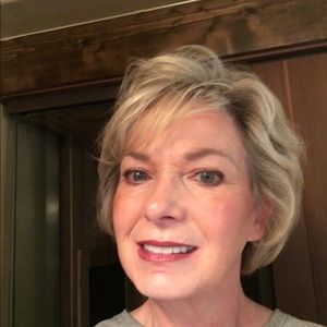 Meet your Posher, Brenda